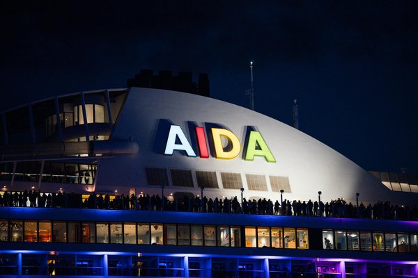 Discover Macclesfield's Enchanting Workshops on British Silk Heritage!